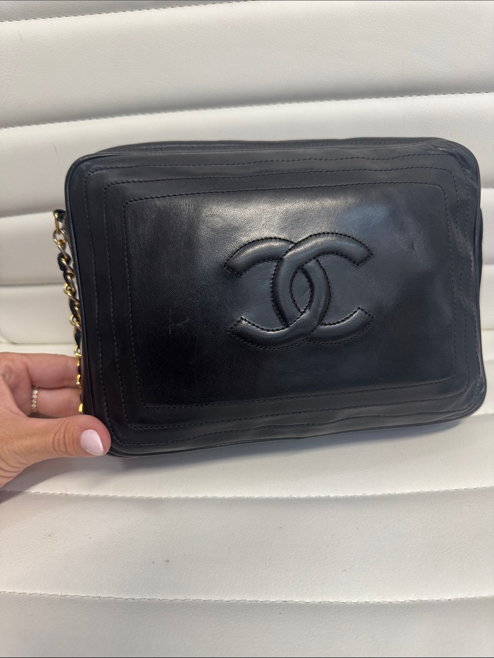 CHANEL Black Lambskin Crossbody Camera Bag with Gold Chain 0 series - Picture 3 of 8